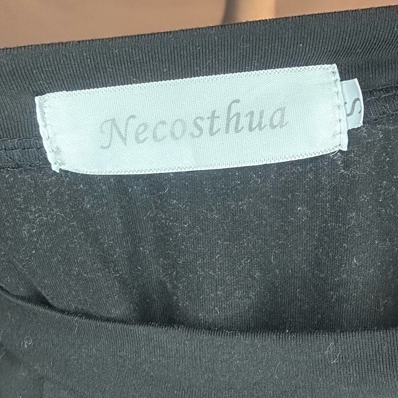 Tops/T-Shirts/Tanks👚 - 2 for $15 or 3 for $20 (Mix & Match) - Picture 6 of 7